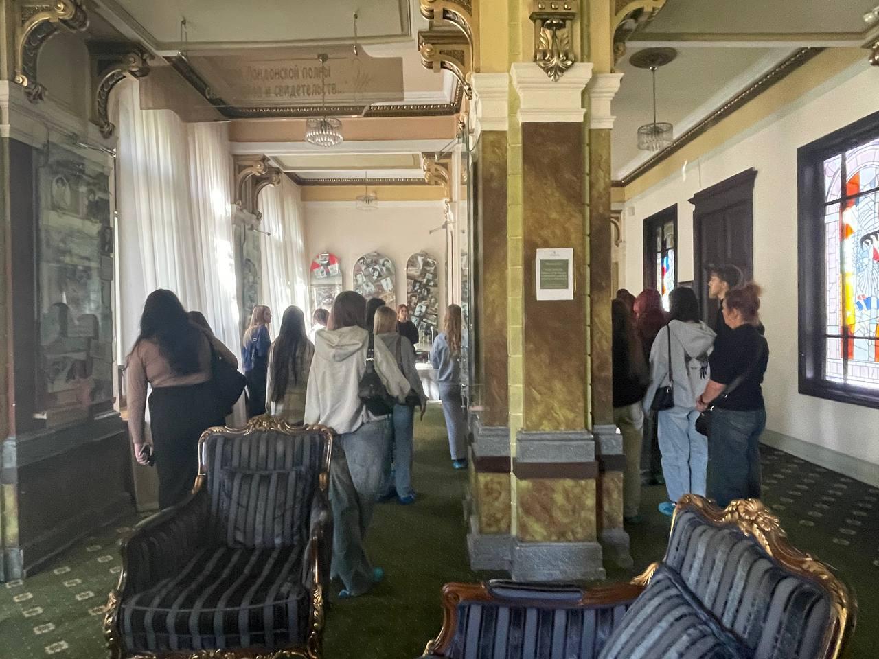 gallery